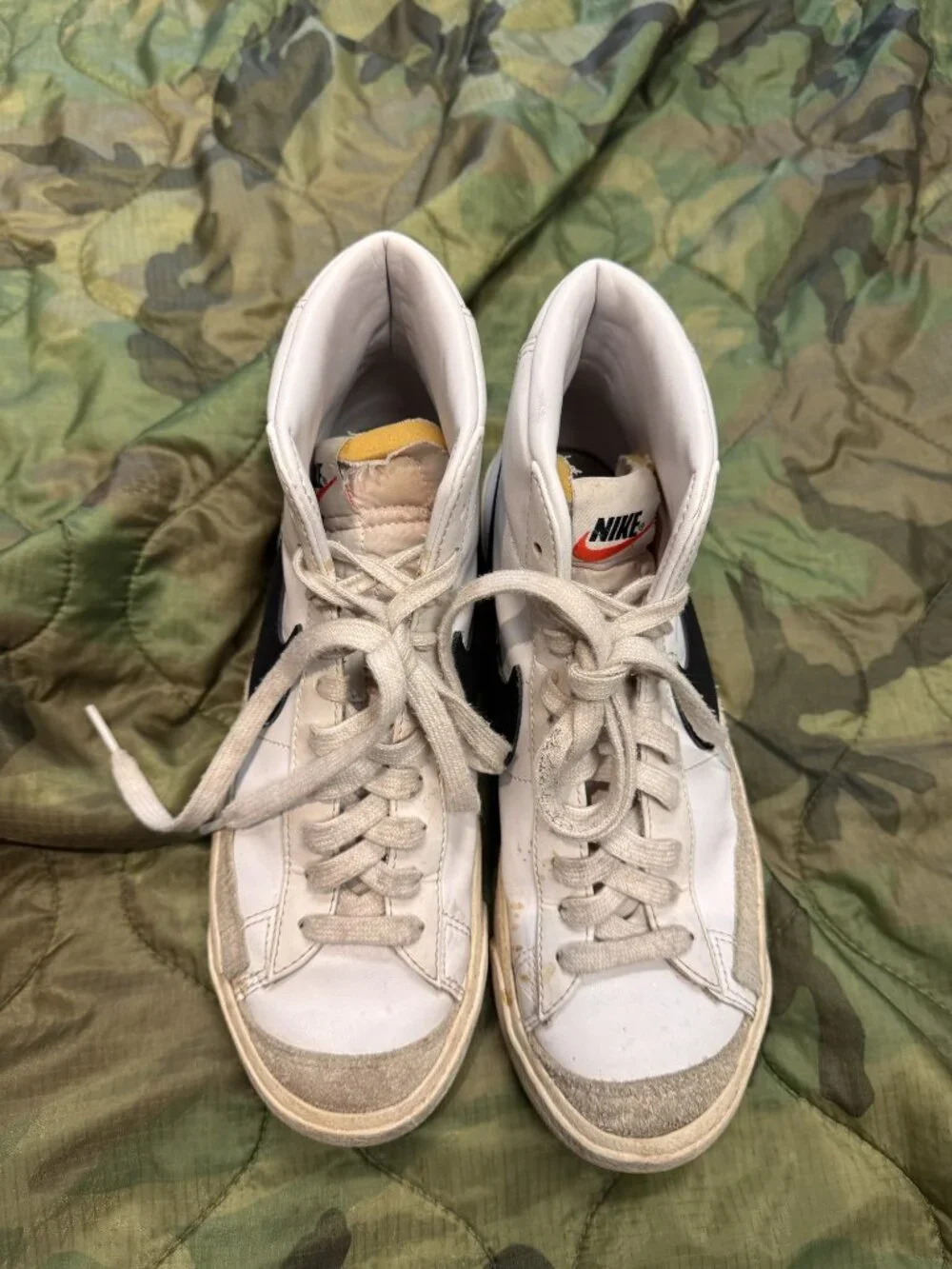 Nike Blazer Mid '77 White/Black Sneakers - Women's 8.5 (Well-Worn)